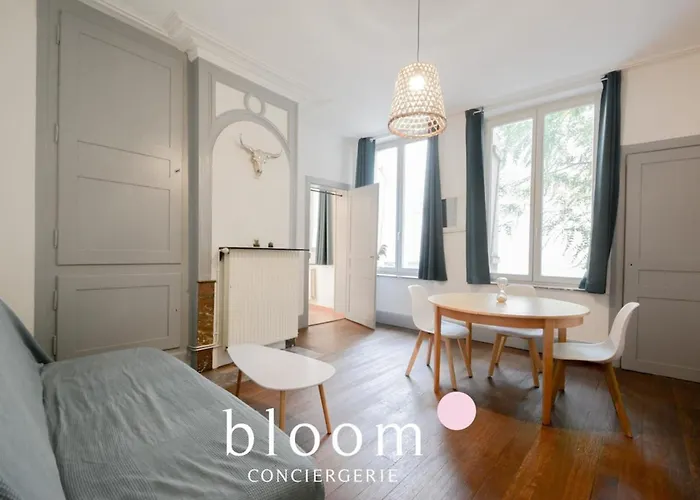 Vieille Place St Epvre Le 2 Des Dames Apartamento *